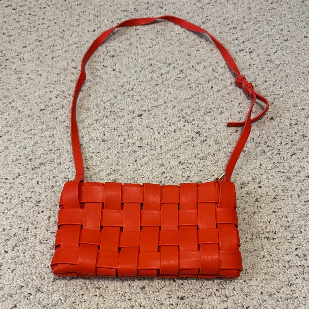 Stylish Red Woven Shoulder Bag